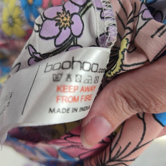 Boohoo  Floral Flower Child Mini Off the Shoulder 70s Style Mini Romper 18 - Picture 8 of 10